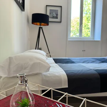 Apartment Dora *